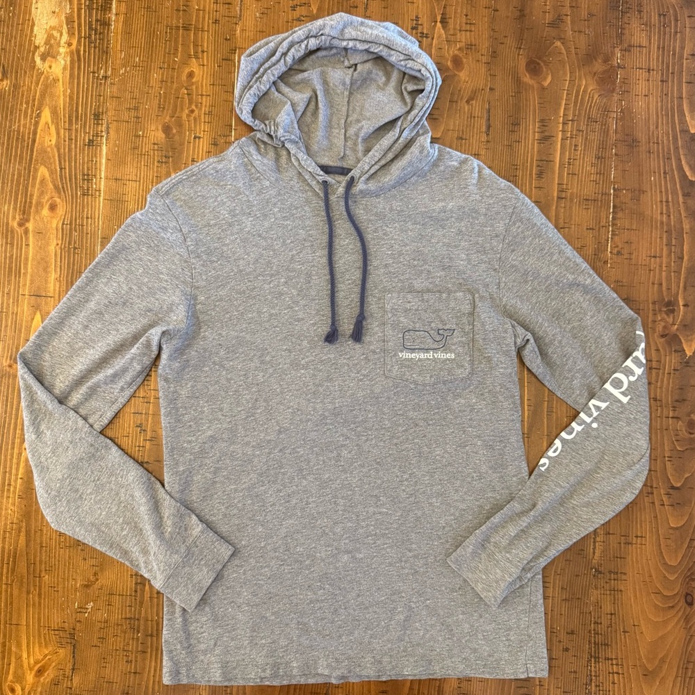 Vineyard Vines Hooded Long Sleeve Gray with Logo EUC Size XSmall